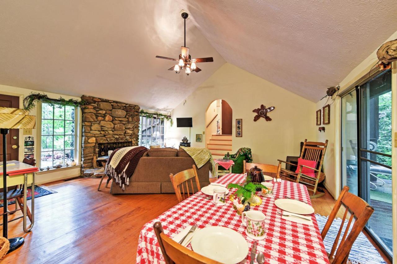 Serene Creekside Cottage Near Asheville Fire Pit Candler Екстер'єр фото