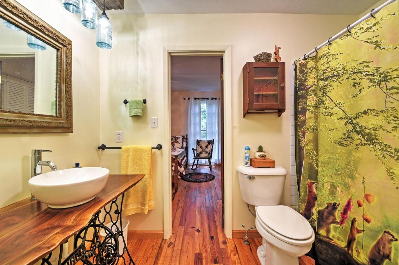 Serene Creekside Cottage Near Asheville Fire Pit Candler Екстер'єр фото
